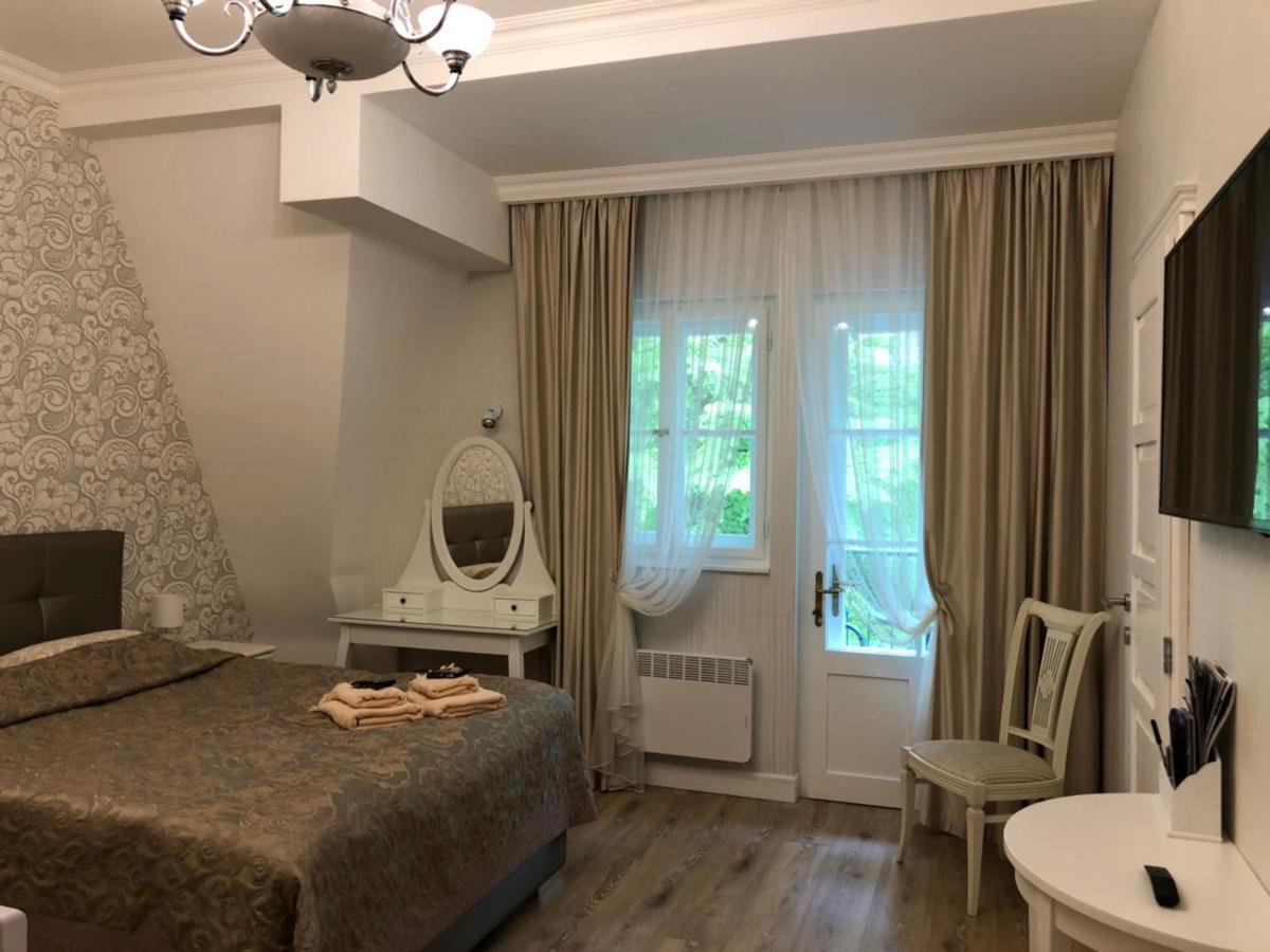 Apartman St. Vladimir kirche Apartment Marianske Lazne Bagian luar foto